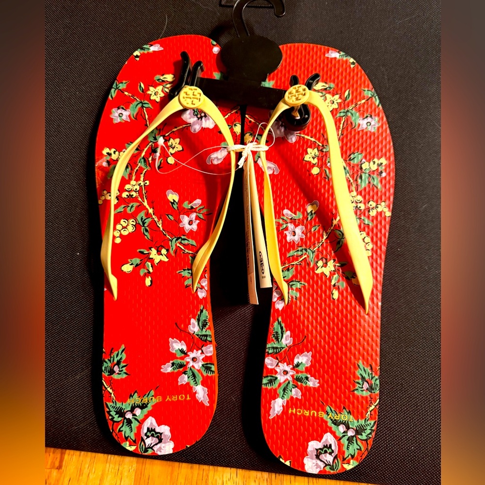 NWT Tory Burch Flip Flops 🩴